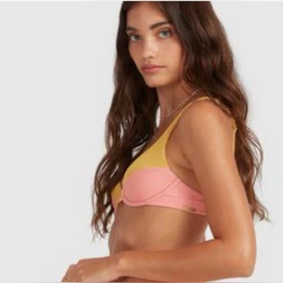 NWT Billabong Women's Hi Life Panelled Bra Bikini Top size Smalll - Picture 2 of 13